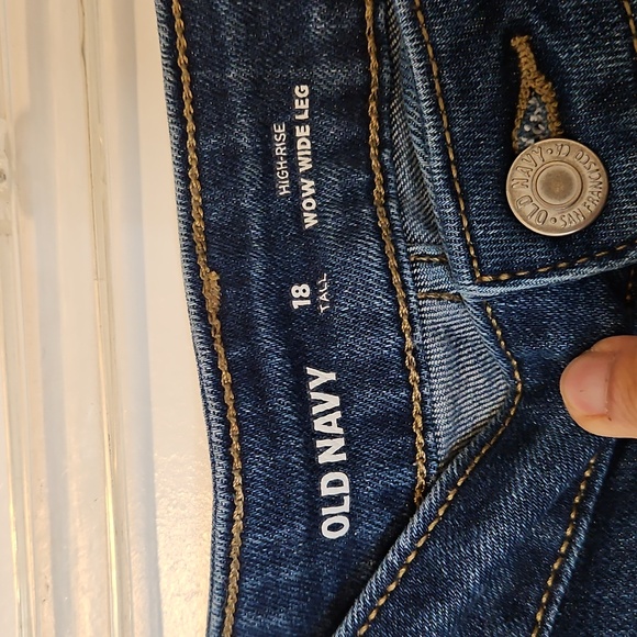 Old Navy Wide Leg Wow Jeans - Picture 2 of 3